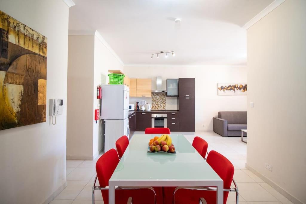 Modern Apt In The Heart Of Maltese Nightlife Saint Julian's Exterior foto