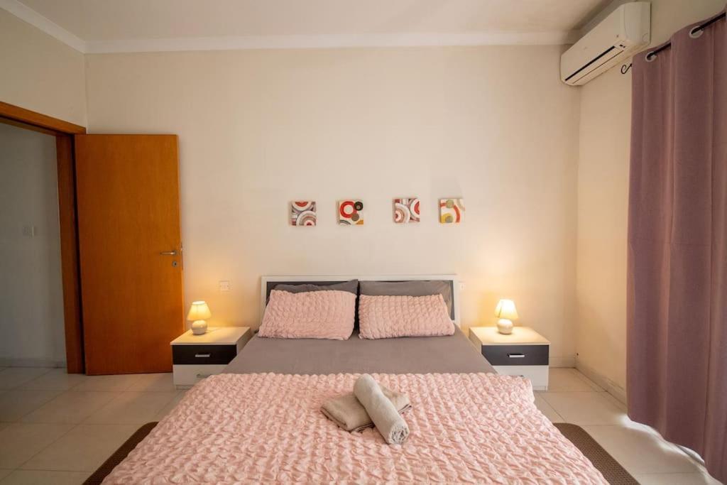Modern Apt In The Heart Of Maltese Nightlife Saint Julian's Exterior foto