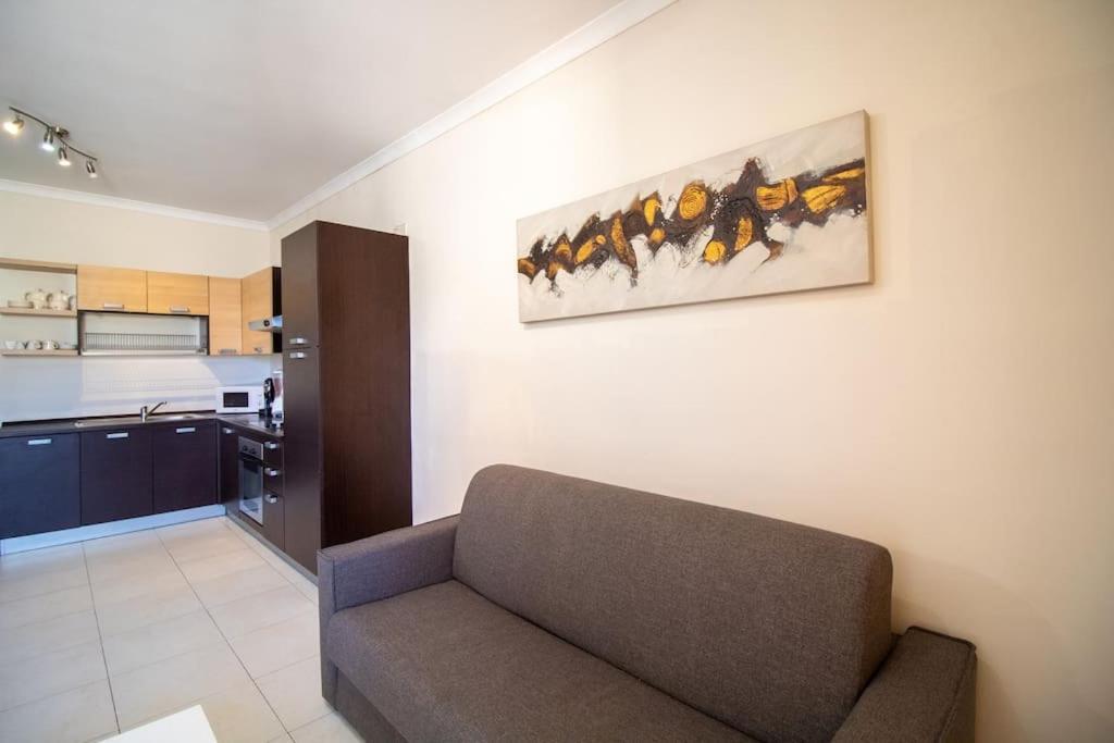 Modern Apt In The Heart Of Maltese Nightlife Saint Julian's Exterior foto