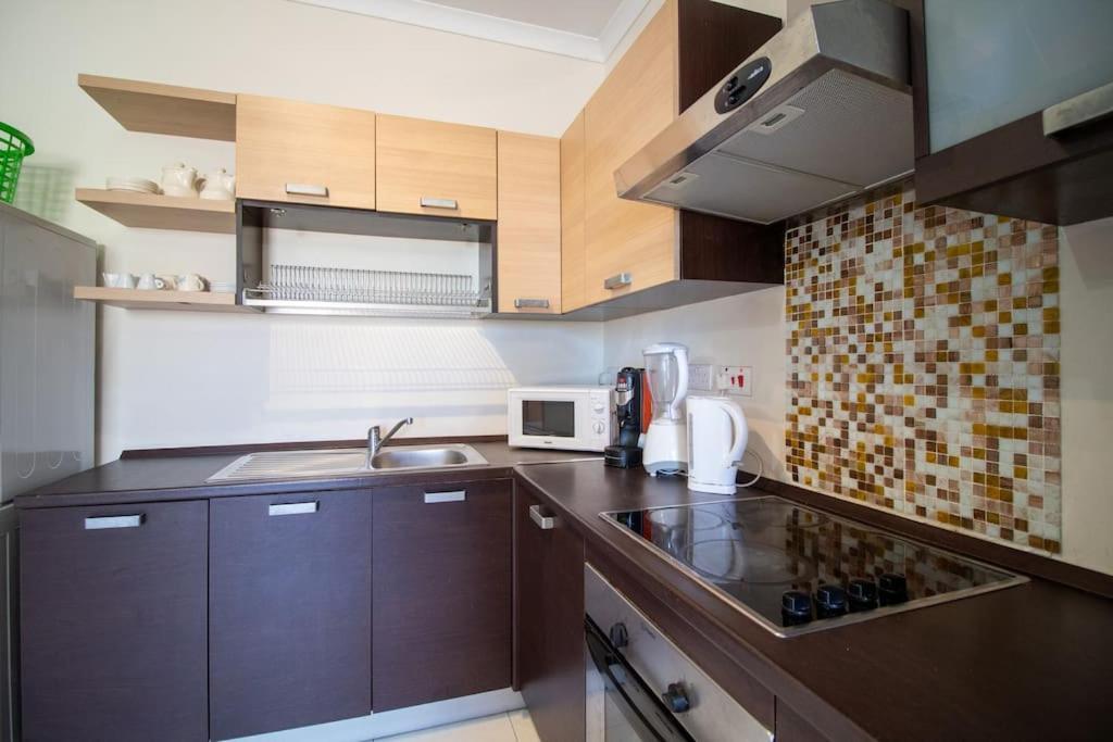 Modern Apt In The Heart Of Maltese Nightlife Saint Julian's Exterior foto